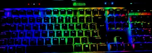 Multi Wave 1 — Corsair iCue 4 lighting profile preview